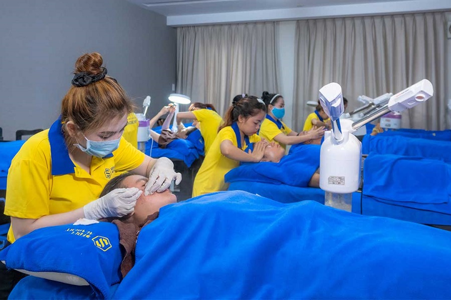 khoa hoc cham soc da Da Nang 3