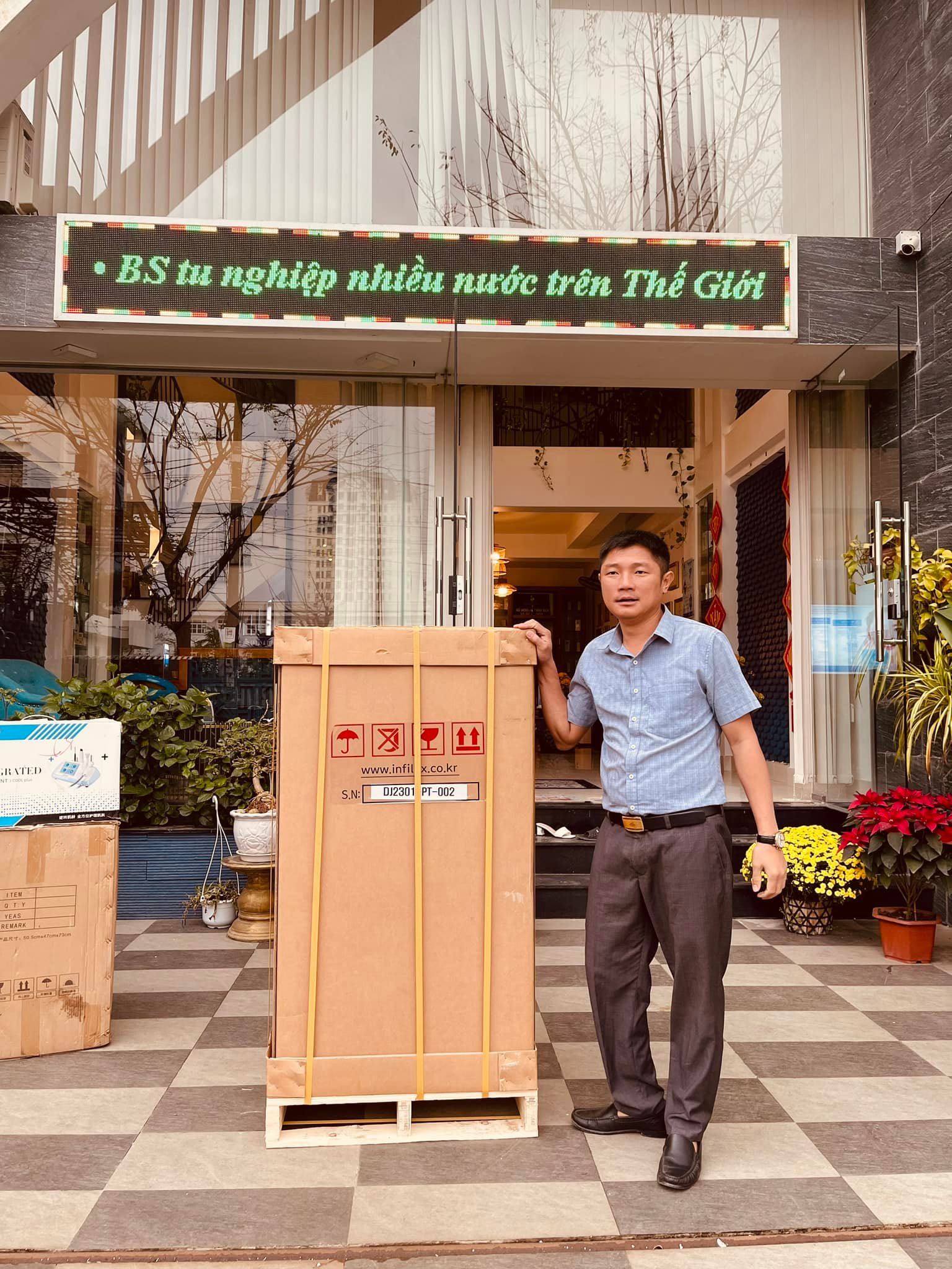 Chuyển giao may laser co2 fractional pentagon cho Phòng Khám Bleu De Huế - 02