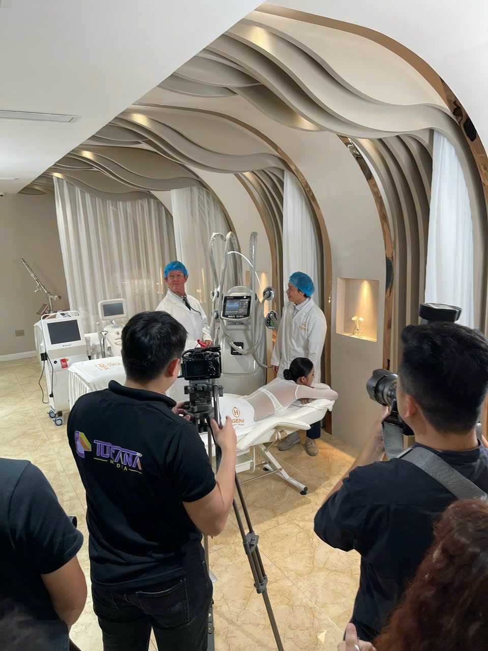 HPmed – Hân Hạnh Đồng Hành Cùng Thẩm Mỹ Viện AGENA H 6 IMG 8782