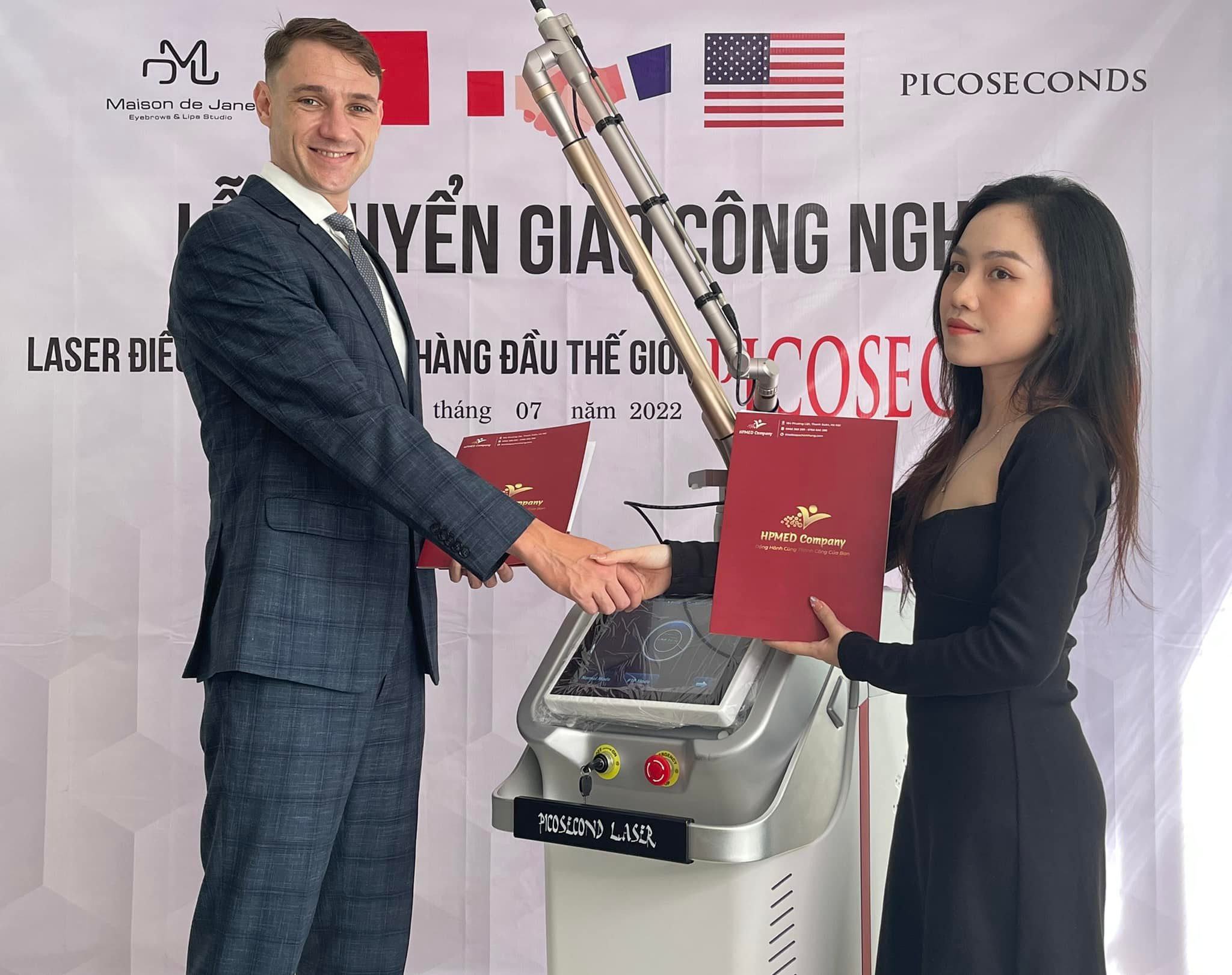 hpmed chuyển giao máy laser picoseconds cho master phun xăm Thảo Trần - 04
